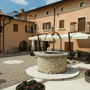  Lantgård Valentina Cubi Italien