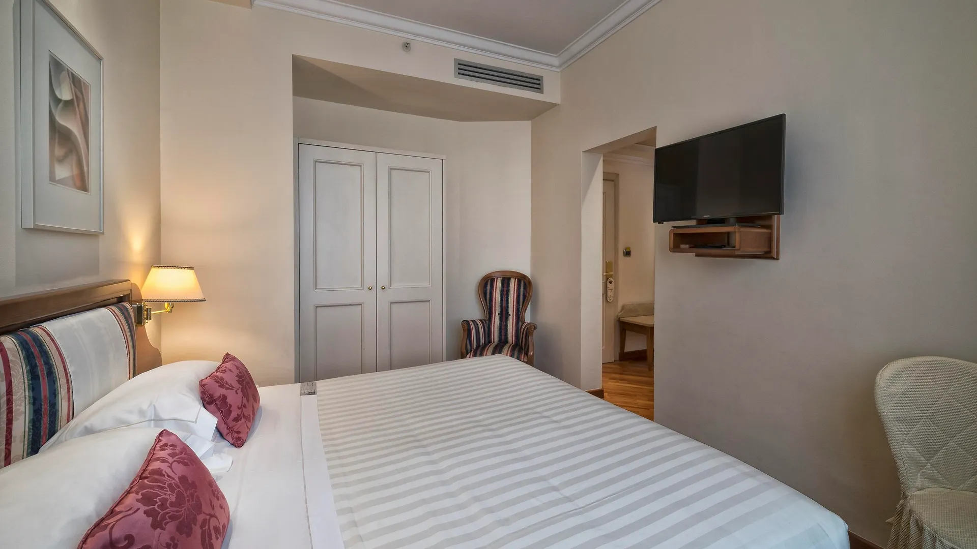B&B Hotel Firenze Laurus Al Duomo  Florence