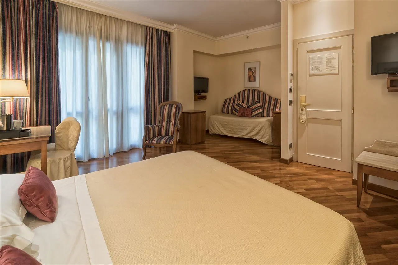 B&B Hotel Firenze Laurus Al Duomo Florence